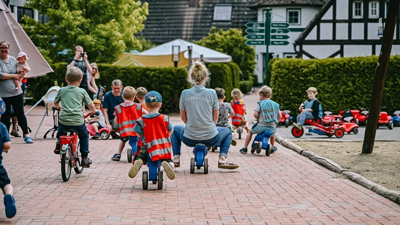 Familienurlaub für alle Generationen in Borchard's Rookhus - Kinderhotel.Info