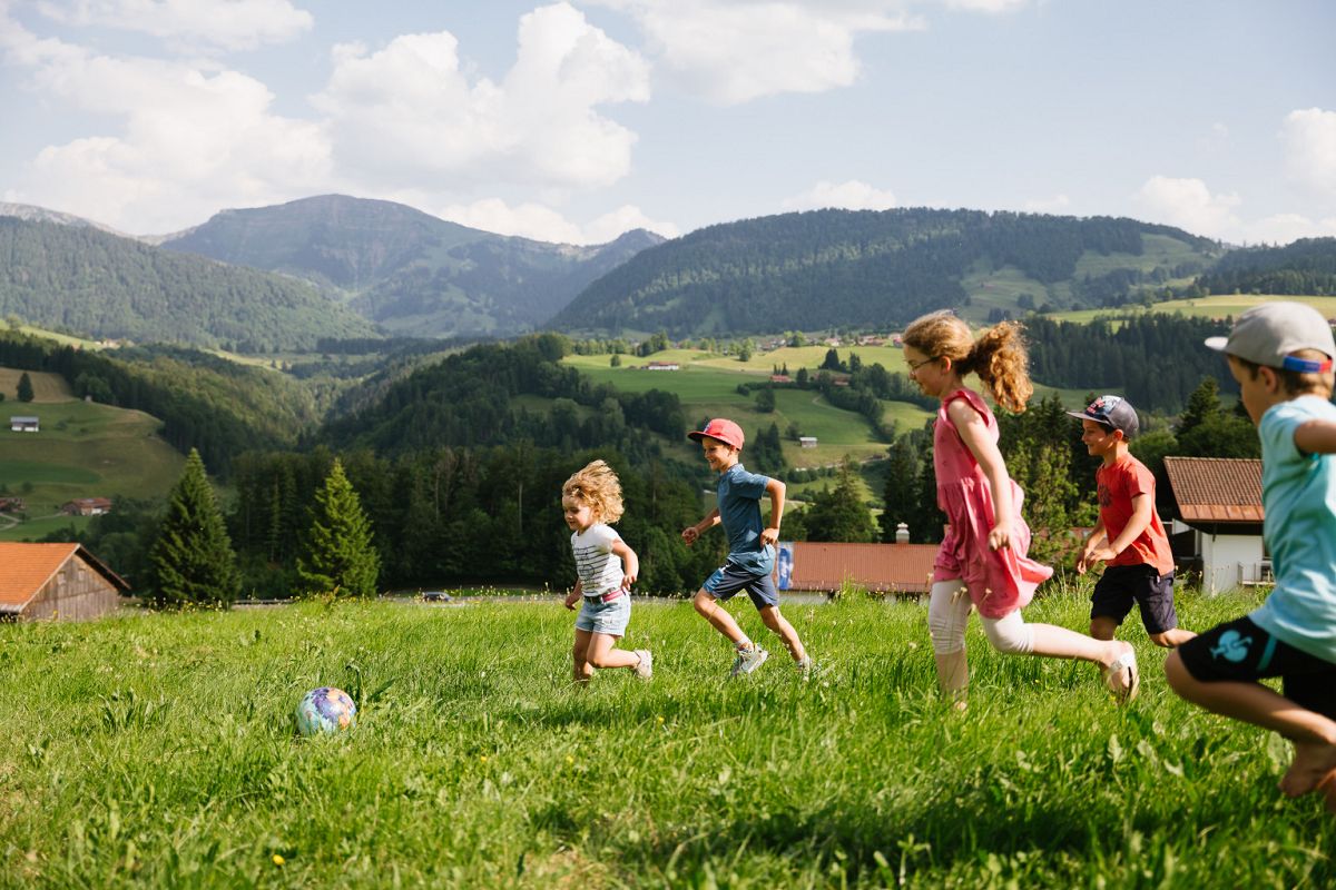 Familienurlaub im MONDI Resort Oberstaufen: individuell, flexibel, erlebnisreich - Kinderhotel.Info