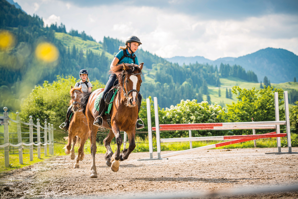 Reiturlaub für die ganze Familie im Landgut Furtherwirt - Kinderhotel.Info