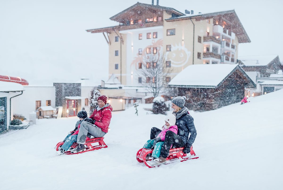 Familienresort Ellmauhof: Familienwinter in der Salzburger Bergwelt - Kinderhotel.Info