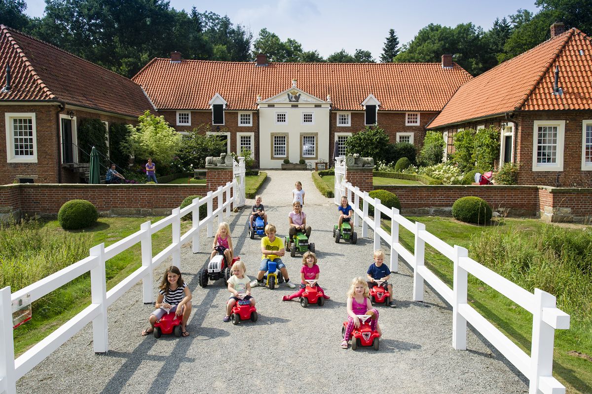 Natur, Tiere & Familienglück im Gut Landegge im Emsland - Kinderhotel.Info