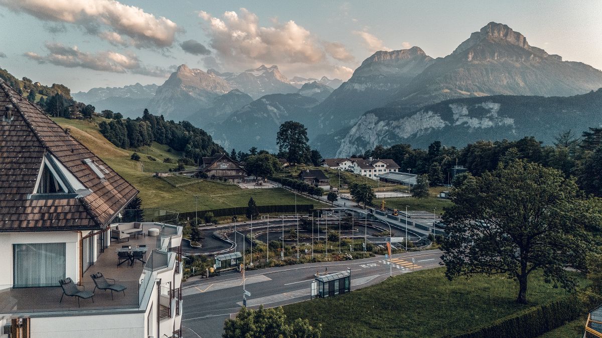 Wohnkomfort trifft Bergblick im Swiss Holiday Park - Kinderhotel.Info