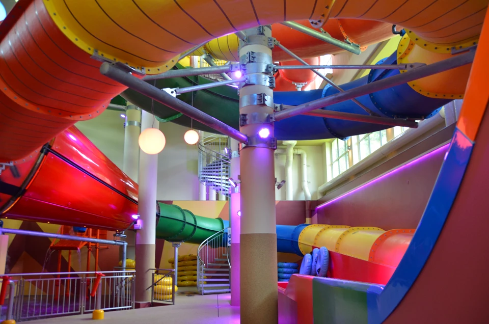 Wasserrutsche im Hotel