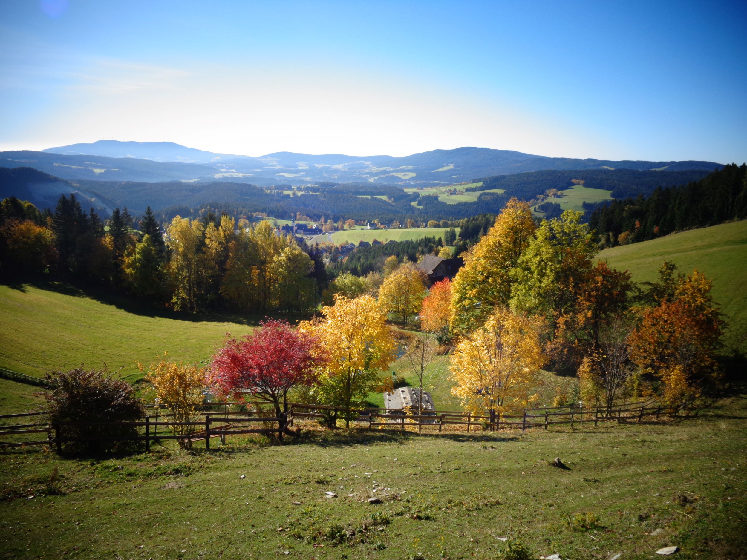 Herbstzauber statt Alltagstrott: Ab ins Familienhotel Berger - Kinderhotel.Info