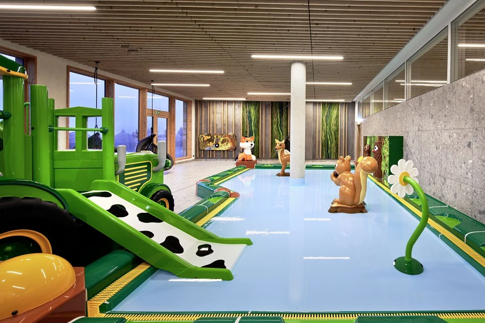 The Grand Green - Familux Resort