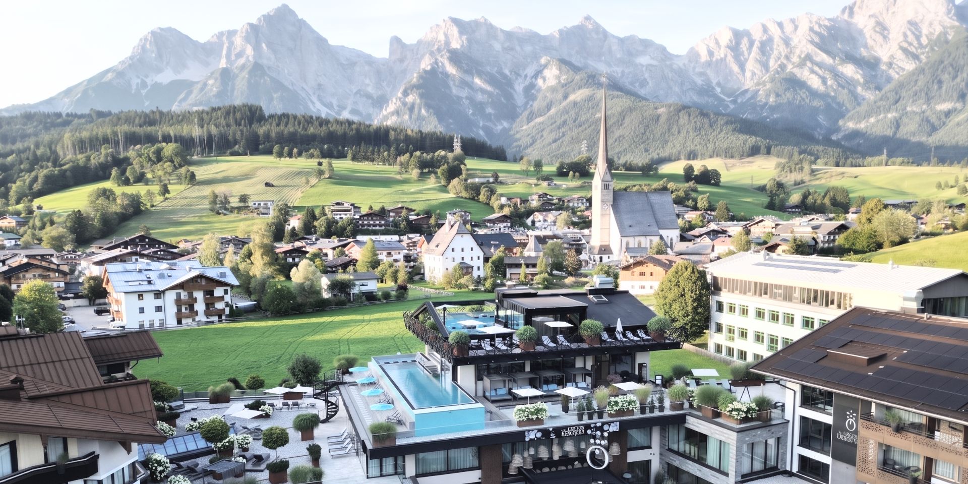 Hotel des Monats Juli: die HOCHKÖNIGIN Mountain Resort in Maria Alm - Kinderhotel.Info