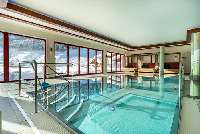 Hallenbad Familienhotel Oberkarteis