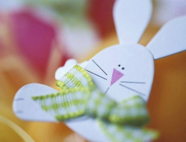 Spring flowers and chocolate bunnies - Hotel Fameli