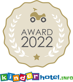 kinderhotel.info Award Logo 2022 mit Text