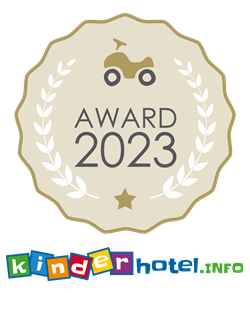 kinderhotel.info Award Logo 2023 mit Text