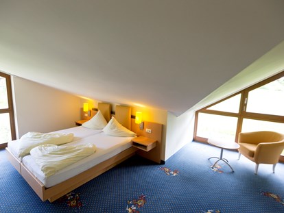 Familienhotel - Suiten mit extra Kinderzimmer - Töbring - Oskar-Suite, Kinderschlafbereich, Kärntnerhof - Familien- & Sporthotel Kärntnerhof
