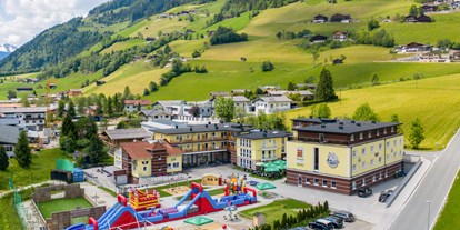 Familienhotel - Umgebungsschwerpunkt: Berg - PLZ 5754 (Österreich) - Familien Club-und Kinderhotel - Das Familien-Clubhotel Wolkensteinbär