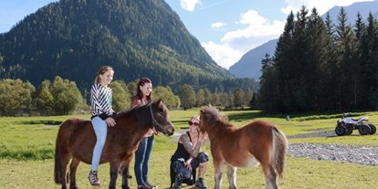 Familienhotel - bewirtschafteter Bauernhof - Salzburg - Unsere Ponyranch wo wir einen Ausflug machen  - Das Familien-Clubhotel Wolkensteinbär