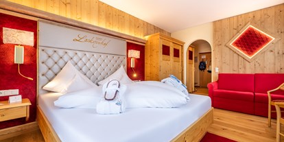 Familienhotel - Knoppen - Unser beliebtes Herzogzimmer besticht durch eine angenehme Größe für Sie und Ihre Familie!  - Schlosshotel Lacknerhof****S Flachau