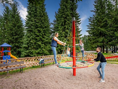 Familienhotel - Umgebungsschwerpunkt: Berg - Masserberg - Kinderspielplatz - AHORN Panorama Hotel Oberhof