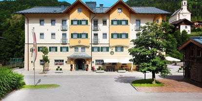 Familienhotel - Kinderbetreuung in Altersgruppen - PLZ 5542 (Österreich) - Haupthaus Reslwirt Außenansicht - Familienresort Reslwirt ****
