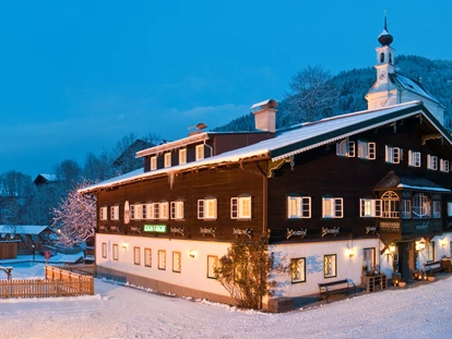 Familienhotel - Umgebungsschwerpunkt: Stadt - Straßerberg - Nebenhaus Ennshof im Winter - Familienresort Reslwirt
