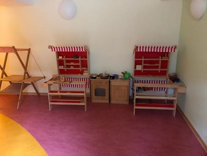 Familienhotel - Einzelzimmer mit Kinderbett - Mölschow - TUI SUNEO Kinderresort Usedom