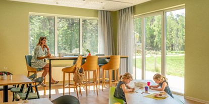 Familienhotel - Umgebungsschwerpunkt: Meer - All-In-Restaurant, Kinderbereich - TUI SUNEO Kinderresort Usedom
