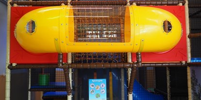 Familienhotel - Schwimmkurse im Hotel - PLZ 87459 (Deutschland) - Indoor Kinderspielwelt - Ferienclub Maierhöfen