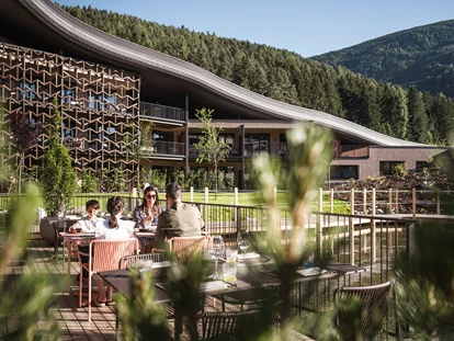 Familienhotel - Pools: Innenpool - Trentino-Südtirol - Falkensteiner Family Resort Lido