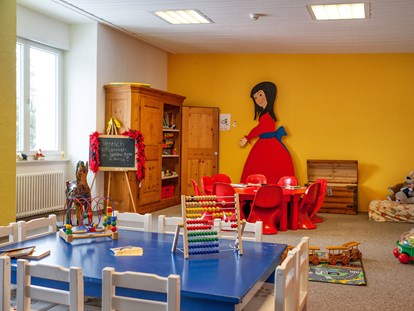 Familienhotel - Madesimo - Kinder Spielzimmer - Sunstar Familienhotel Arosa - Sunstar Hotel Arosa