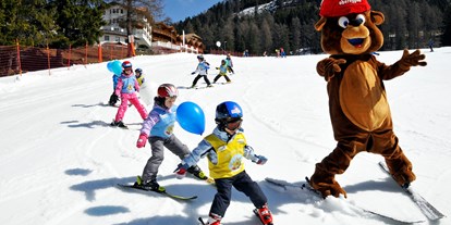 Familienhotel - Skikurs direkt beim Hotel - Schenna - Hotel und Reiterhof Obereggen