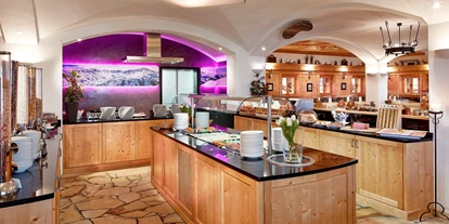 Familienhotel - Umgebungsschwerpunkt: Berg - Schlitters - Buffet - MY ALPENWELT Resort****SUPERIOR