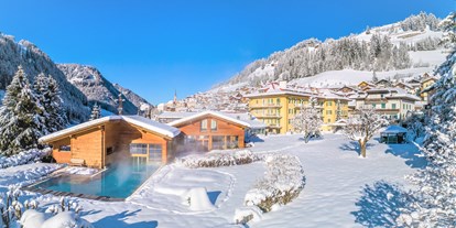 Familienhotel - Kinderbecken - Dorf Tirol - Family Hotel Posta