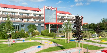 Familienhotel - Ausritte mit Pferden - Stegersbach - Hotel ALL IN RED