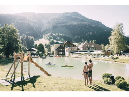 Familienhotel - Kletterwand - Straßerberg - hoteleigener Naturbadeteich - Das Original Kinderhotel Stegerhof in der Steiermark