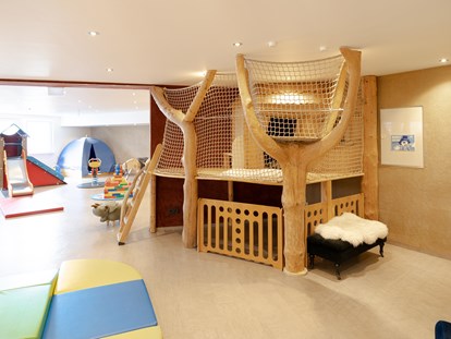 Familienhotel - Einzelzimmer mit Kinderbett - Familotel Sonnenpark