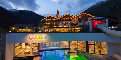 Familienhotel - Südtirol - Outdoor Spielplatz - Familienhotel Huber