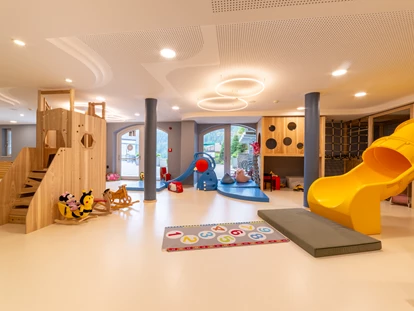 Familienhotel - Suiten mit extra Kinderzimmer - Oberbozen - Ritten - Happy-Club - Familienhotel Huber