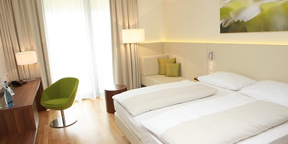 Familienhotel - PLZ 9551 (Österreich) - Doppelzimmer mit Balkon  - Thermenhotel Karawankenhof **** - Das Hotel der Kärnten Therme