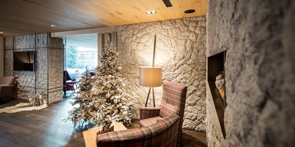 Familienhotel - Skikurs direkt beim Hotel - Trentino-Südtirol - Gemütliche Sitzecke - Family Hotel Biancaneve