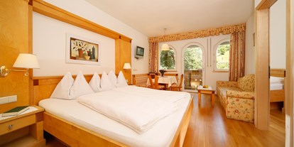 Familienhotel - Suiten mit extra Kinderzimmer - Seis am Schlern - Kastelruth - Zimmer - Family Hotel Gutenberg