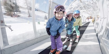 Familienhotel - Babyphone - Klosters - Malbipark Malbun - für alle Skianfänger, kostenlos zugänglich nur 2 Minuten auf den Skiern oder mit der Rodel vom Hotel - Gorfion Familotel Liechtenstein