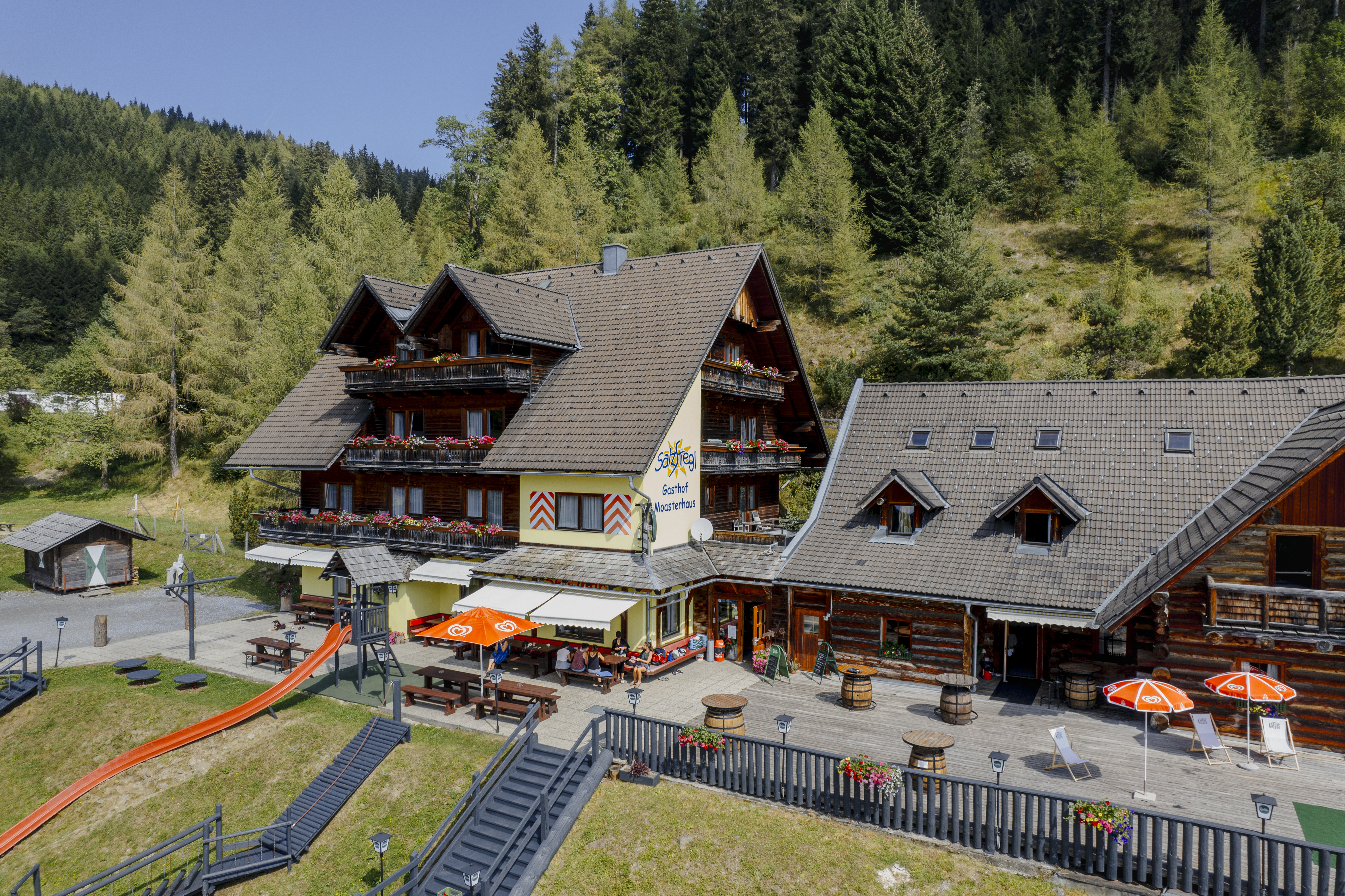 Kinderhotel - Moasterhaus von außen - Erlebnisgasthof Moasterhaus