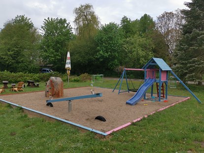 Familienhotel - Hunde: hundefreundlich - Rövershagen - Spielplatz - Familienhotel am Tierpark