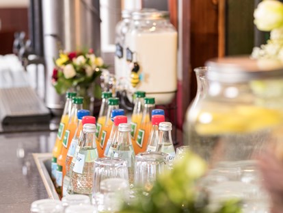 Familienhotel - Verpflegung: alkoholfreie Getränke ganztags inklusive - Gelbensande - Familienhotel am Tierpark