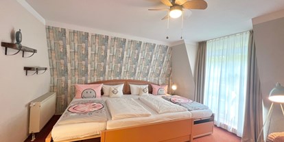 Familienhotel - Suiten mit extra Kinderzimmer - Unser "Familiennest" mit großem Familienbett - Familotel Borchard's Rookhus