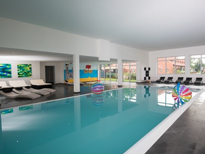 Familienhotel - Schwimmkurse im Hotel - Emsland, Mittelweser ... - Das Hallenbad - Gut Landegge Familotel Emsland