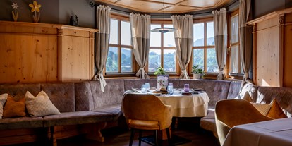 Familienhotel - Umgebungsschwerpunkt: Berg - PLZ 6370 (Österreich) - Traditionelle "Steinbergstube" - Good Life Resort die Riederalm ****S