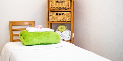 Familienhotel - Suiten mit extra Kinderzimmer - Wellness - Massagen, Sauna & Infrarotkabine  - Familotel Ottonenhof - Die Ferienhofanlage im Sauerland