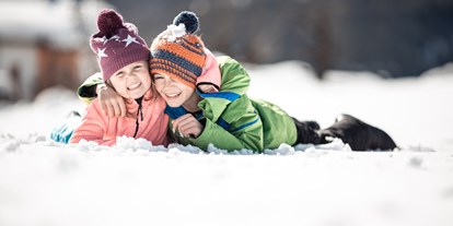 Familienhotel - Skikurs direkt beim Hotel - Schenna - Schneespaß und Rodelgaudi - Family Home Alpenhof