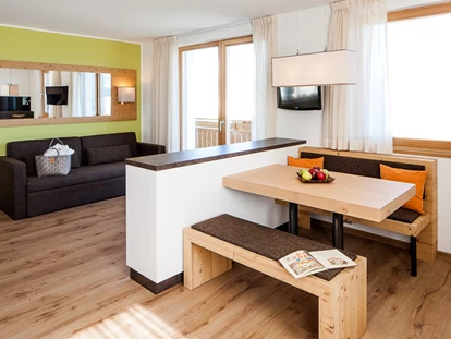 Familienhotel - Suiten mit extra Kinderzimmer - Medraz - Wohnbeispiel - Family Home Alpenhof