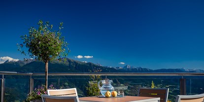 Familienhotel - Skikurs direkt beim Hotel - Schenna - Panorama-Terrasse - Family Home Alpenhof