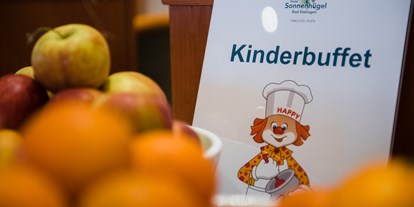 Familienhotel - Deutschland - Kids-All-In für Kinder bis 15 Jahre mit Frühstück, Mittagessen, Abendessen sowie ganztags Wasser/Apfelsaft - Hotel Sonnenhügel Familotel Rhön