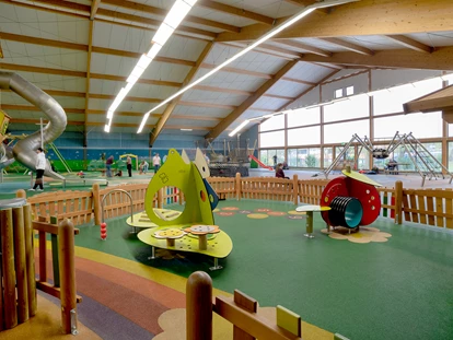 Familienhotel - Kleinkindbereich im Indoor-Spielplatz - Hotel Sonnenhügel Familotel Rhön